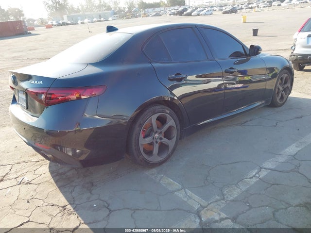 Alfa Romeo 2017 2017 ZARFAEBNXH7532474 Image 4