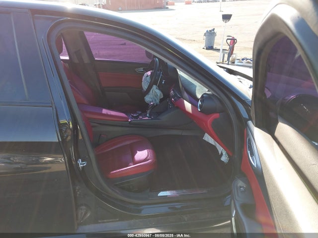 Alfa Romeo 2017 2017 ZARFAEBNXH7532474 Image 5