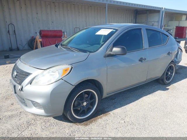 Nissan Versa 2014 3N1CN7AP0EL869830 Image 2