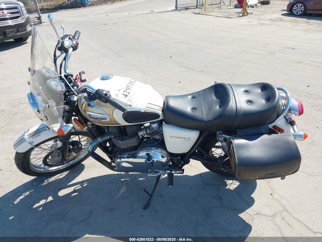 SMT910K17GT728838 Triumph Motorcycle 2016