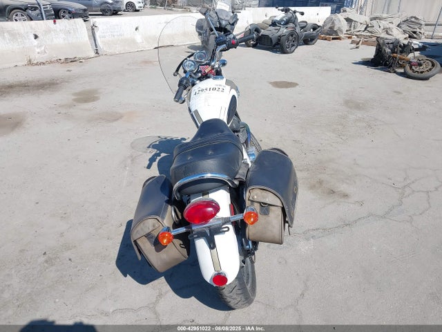 SMT910K17GT728838 Triumph Motorcycle 2016