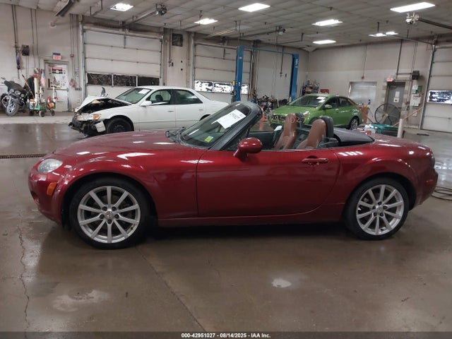 Продаж на аукціоні авто 2007 Mazda Mx-5 Grand Touring, vin: JM1NC25F470136826, номер лоту: 42951027