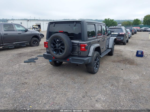 1C4JJXP6XNW186817 Jeep 2022