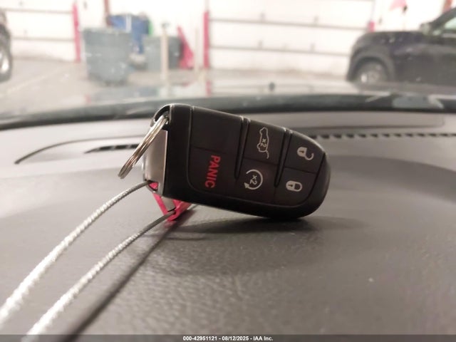 42951121 :رقم المزاد ، 1C4RJFBG5KC772996 vin ، 2019 Jeep Grand Cherokee Limited 4x4 مزاد بيع