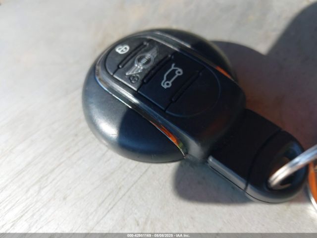 2017 MINI CLUBMAN WMWLU1C57H2F26933 Photo 10