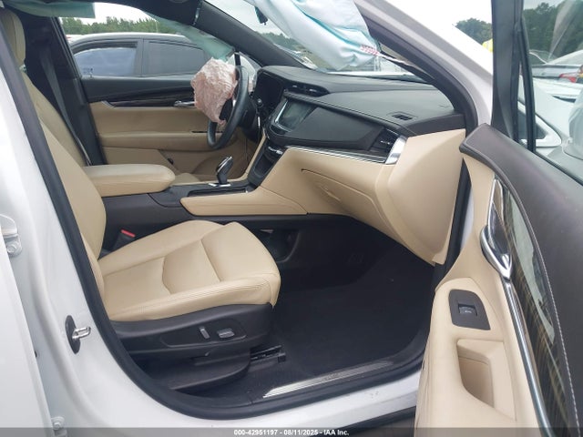 2017 CADILLAC XT5 1GYKNARS1HZ138586 Photo 4