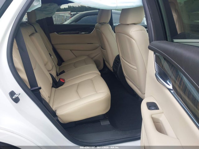 2017 CADILLAC XT5 1GYKNARS1HZ138586 Photo 7