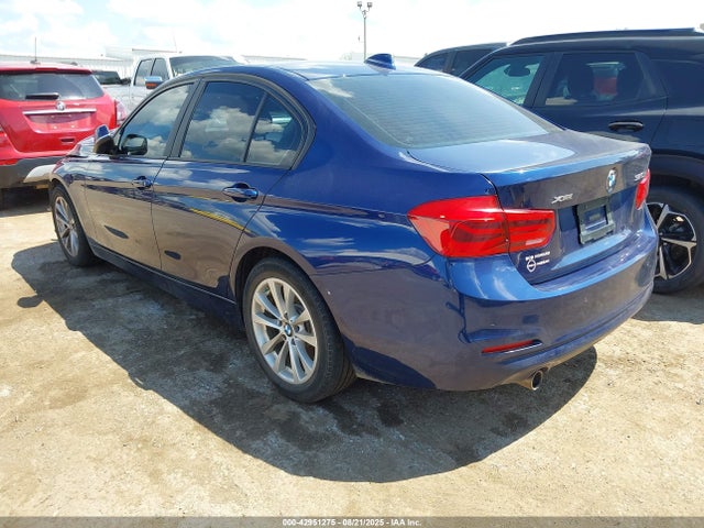 2018 BMW 320I WBA8E5G59JNU45857 Photo 2