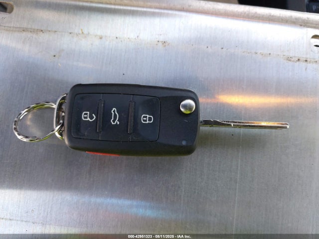 3VWD17AJ3HM283272 Volkswagen 1.8 tsi