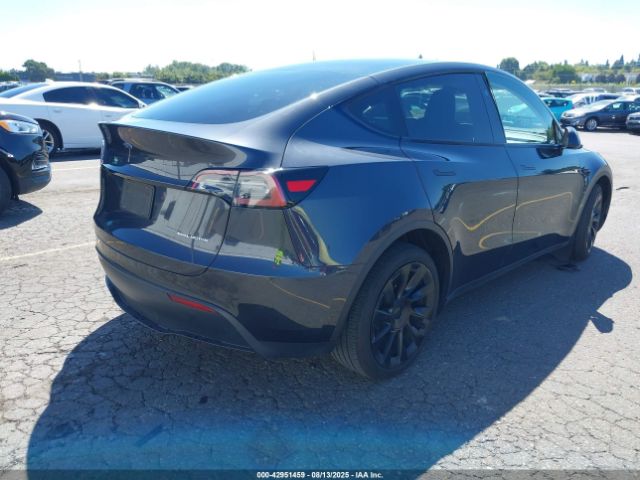 2024 TESLA MODEL Y 7SAYGDEE5RF016223 Photo 3