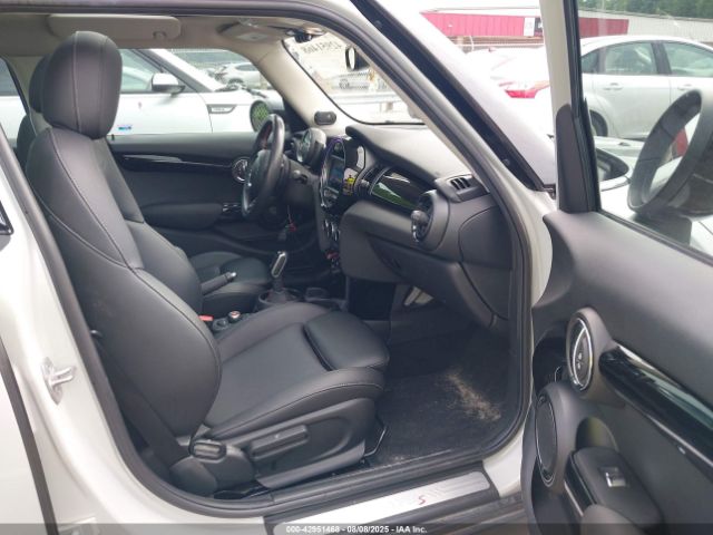 2021 MINI HARDTOP WMWXU9C00M2N78772 Photo 4