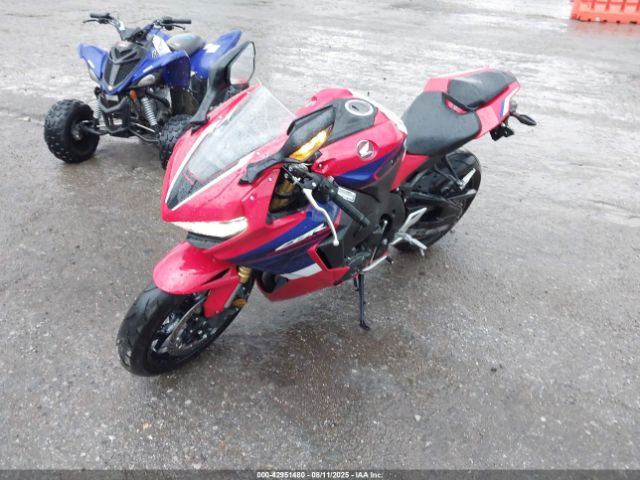 2024 HONDA CBR1000 JH2SC775XRK700188 Photo 1