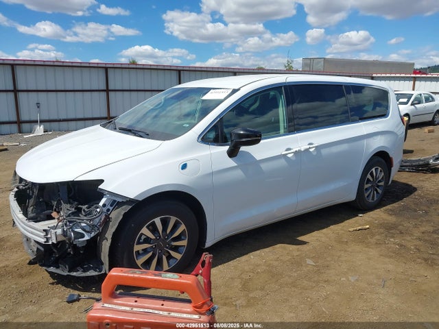 Chrysler 2024 2024 2C4RC1S70RR177973 Image 2