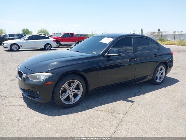 BMW 320i 2015 WBA3C3G59FNS74250 Image 2