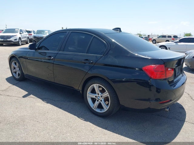 BMW 320i 2015 WBA3C3G59FNS74250 Image 3