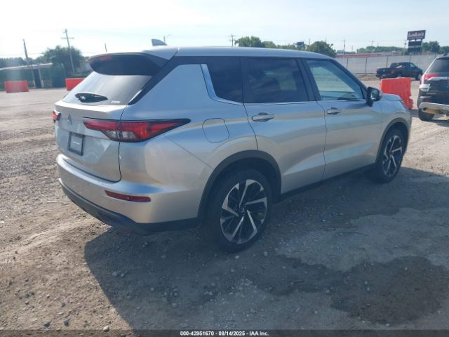 2022 MITSUBISHI OUTLANDER JA4J4TA81NZ019281 Photo 3