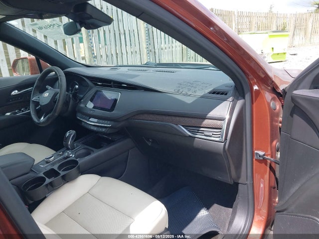 2019 CADILLAC XT4 1GYFZFR4XKF127082 Photo 4