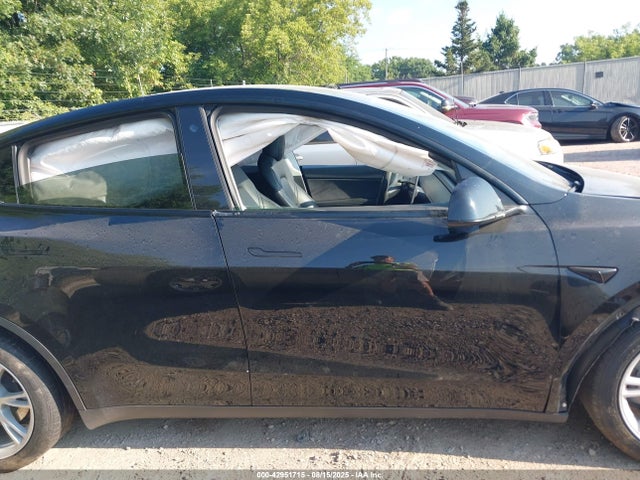 5YJYGDEE9MF185862 Tesla Model Y
