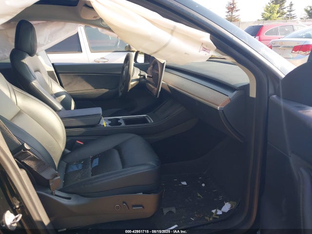 2021 TESLA MODEL Y 5YJYGDEE9MF185862 Photo 4