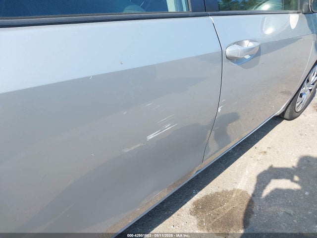 5YFBURHE9KP941473 Toyota COROLLA LE