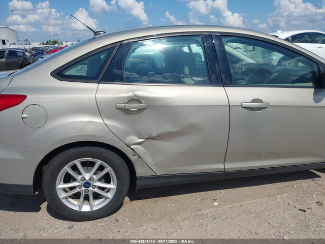 Ford Focus 2015 1FADP3F26FL210557 Image 6