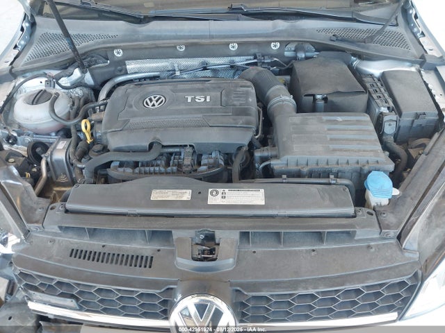 3VWH17AU2HM526887 Volkswagen 1.8 tsi