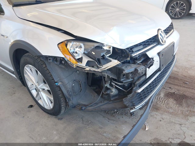 3VWH17AU2HM526887 Volkswagen 1.8 tsi