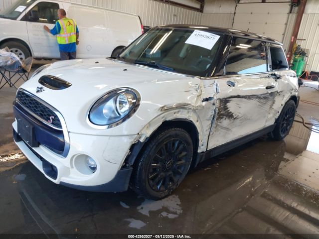 2017 MINI HARDTOP WMWXP7C3XH3C61932 Photo 1