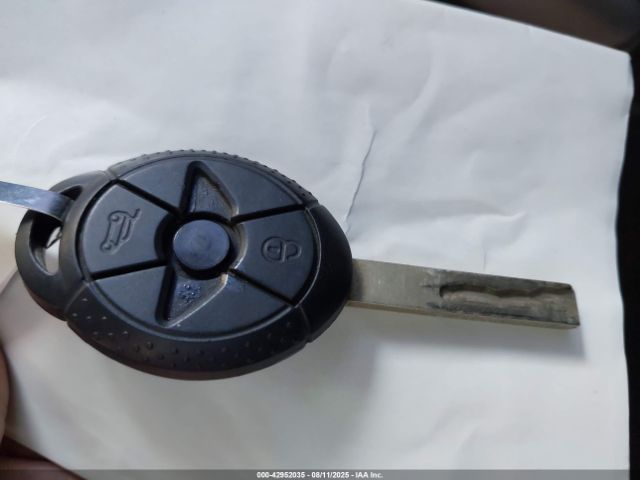 2005 MINI COOPER S WMWRE334X5TG95263 Photo 10