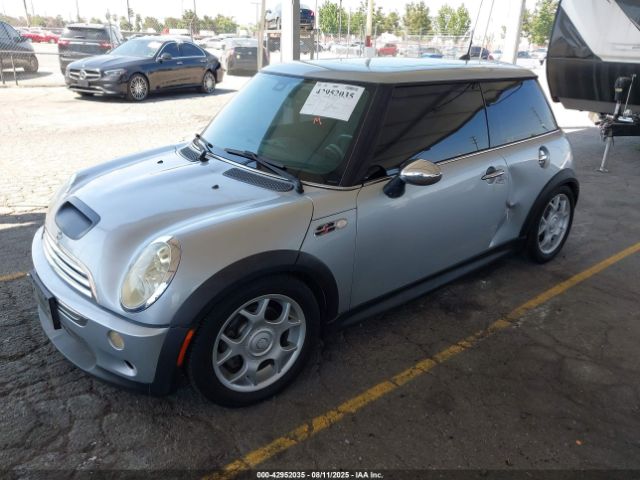 2005 MINI COOPER S WMWRE334X5TG95263 Photo 1