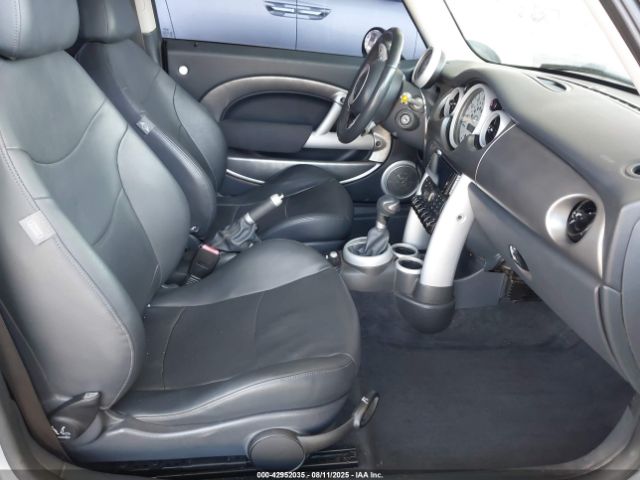 2005 MINI COOPER S WMWRE334X5TG95263 Photo 4