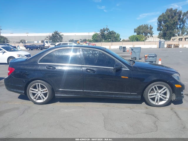 Mercedes-Benz 2014 2014 WDDGF4HB6ER305022 Image 14