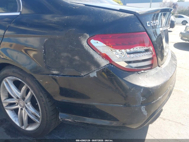 Mercedes-Benz 2014 2014 WDDGF4HB6ER305022 Image 18