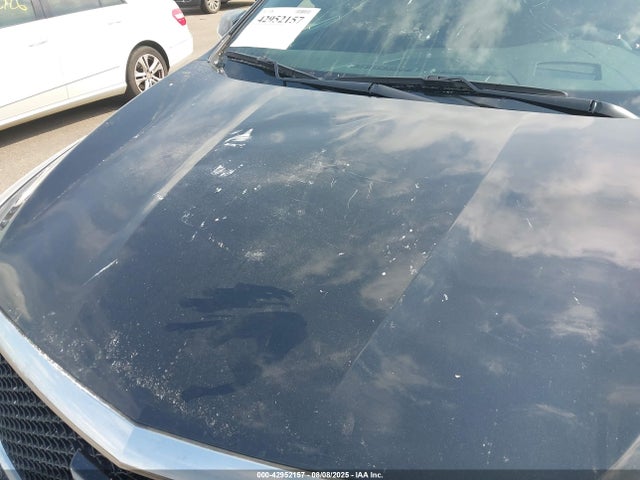 1GYKNGRS9PZ166573 Cadillac lgx