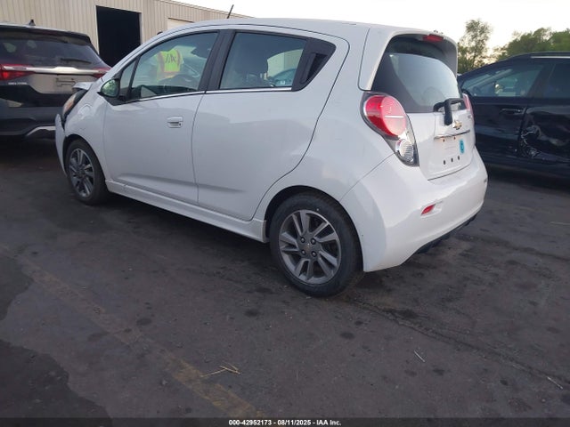 Chevrolet en0 2015 KL8CK6S01FC819011 Image 3