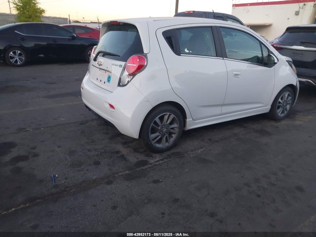 Chevrolet en0 2015 KL8CK6S01FC819011 Image 4