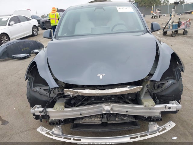 Tesla Model Y 2023 7SAYGDEF5PF863538 Image 13