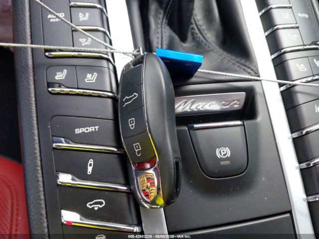 2020 PORSCHE MACAN WP1AG2A53LLB55990 Photo 10