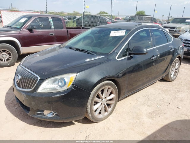 Buick Lhu 2014 1G4PT5SV2E4110345 Image 2