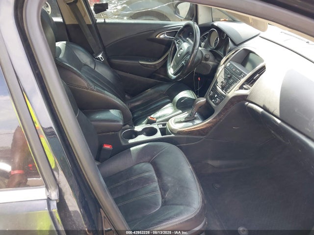 Buick Lhu 2014 1G4PT5SV2E4110345 Image 5