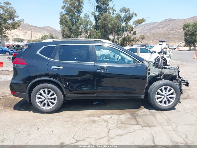Nissan 2017 2017 JN8AT2MT4HW387466 Image 14