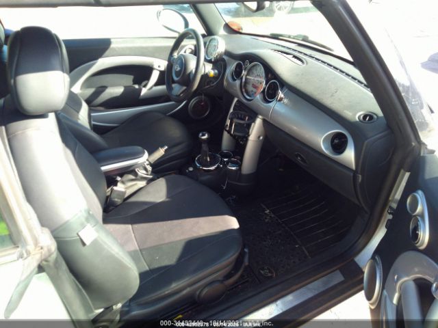 2005 MINI COOPER WMWRF33575TF63020 Photo 4