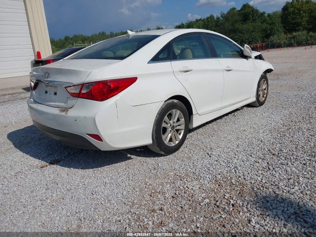 5NPEB4AC0EH912766 Hyundai gamma