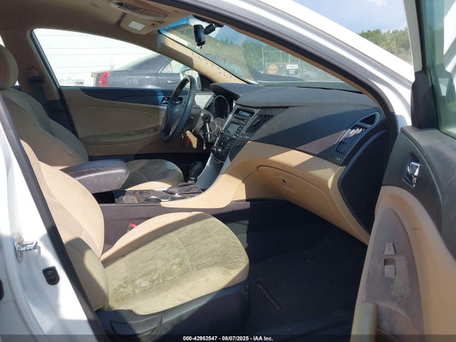 5NPEB4AC0EH912766 Hyundai gamma