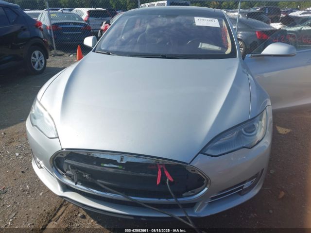 2013 TESLA MODEL S 5YJSA1CN4DFP17253 Photo 9