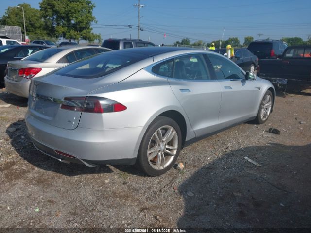 2013 TESLA MODEL S 5YJSA1CN4DFP17253 Photo 3