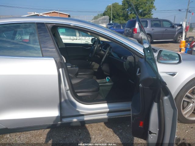 2013 TESLA MODEL S 5YJSA1CN4DFP17253 Photo 4