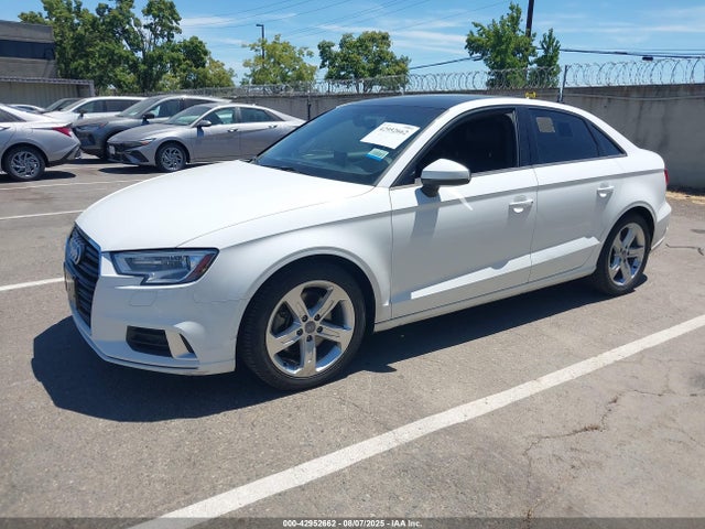 2018 AUDI A3 WAUB8GFF6J1028884 Photo 1