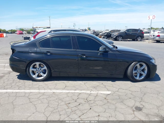 BMW 2014 2014 WBA3A9C54EF478543 Image 13