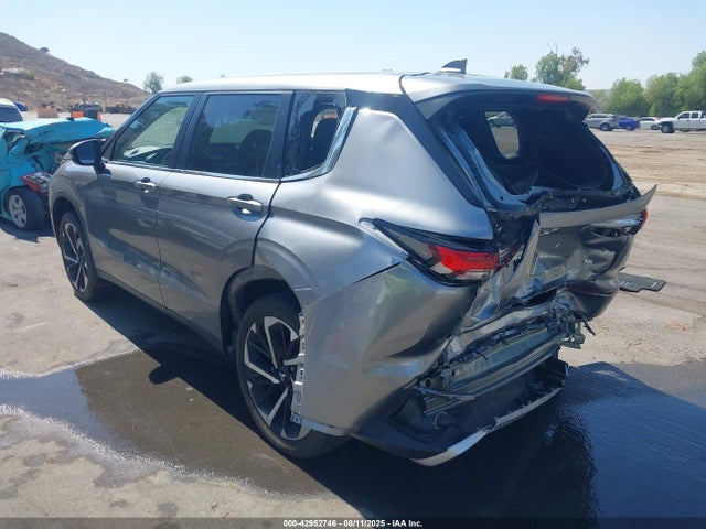 2023 MITSUBISHI OUTLANDER JA4J4UA86PZ013758 Photo 2